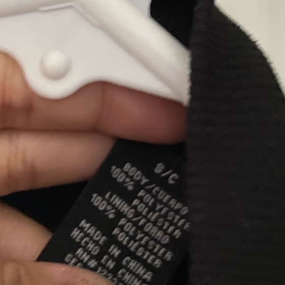 This is a jacket not sure what brand but is in good condition! - Picture 2 of 3